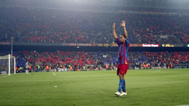 fcb-r.madrid-ronaldinho_1_.v1374251434